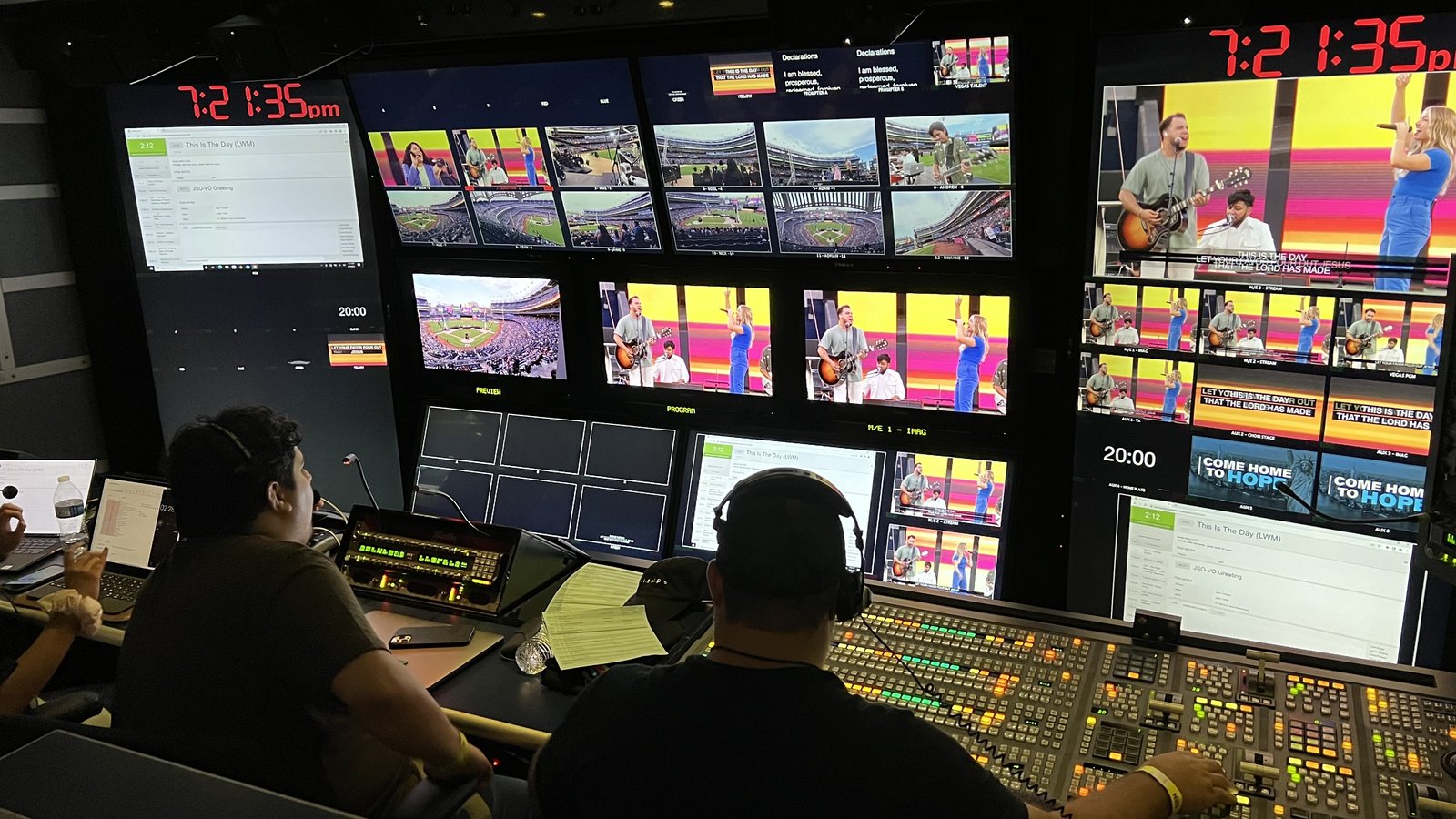 Broadcast truck Yankee Stadium